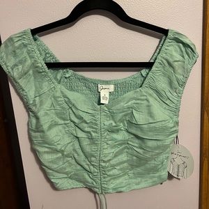 Small Crop Top-off the shoulder